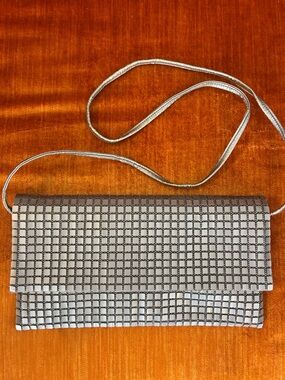 Vintage 60's Made in USA Lumared Silver Metal Micro Mesh Envelope Clutch Bag